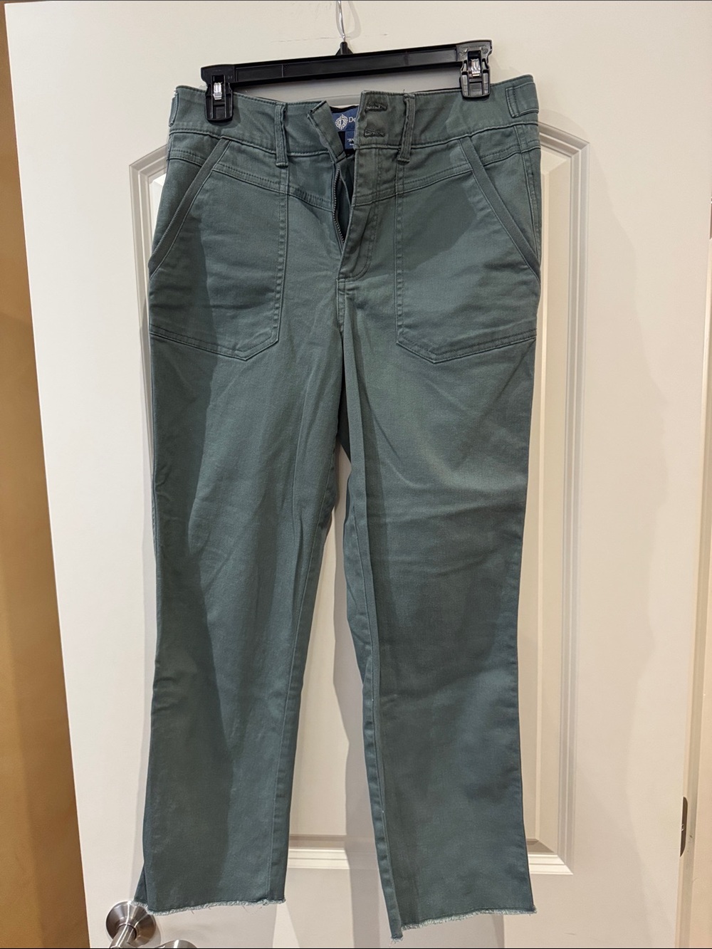 Democracy Women’s Ab Solution Green pants, size 4